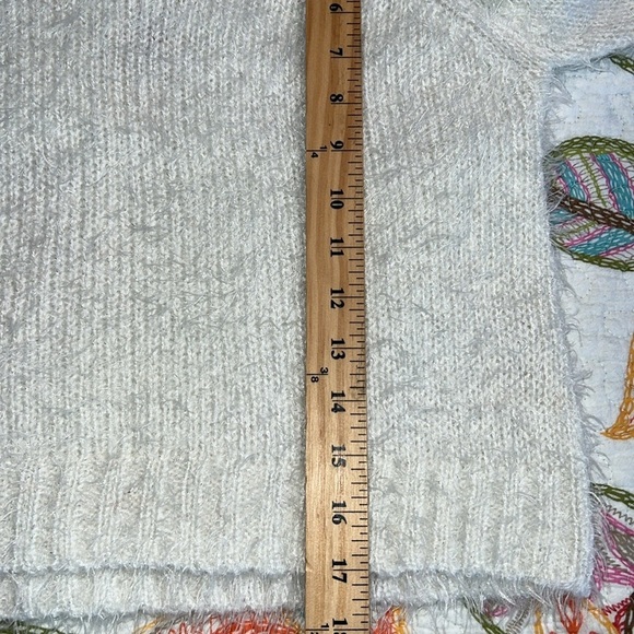 DECREE small snowdrift sweater super soft sparkly long sleeve cropped length NwT - Picture 4 of 10